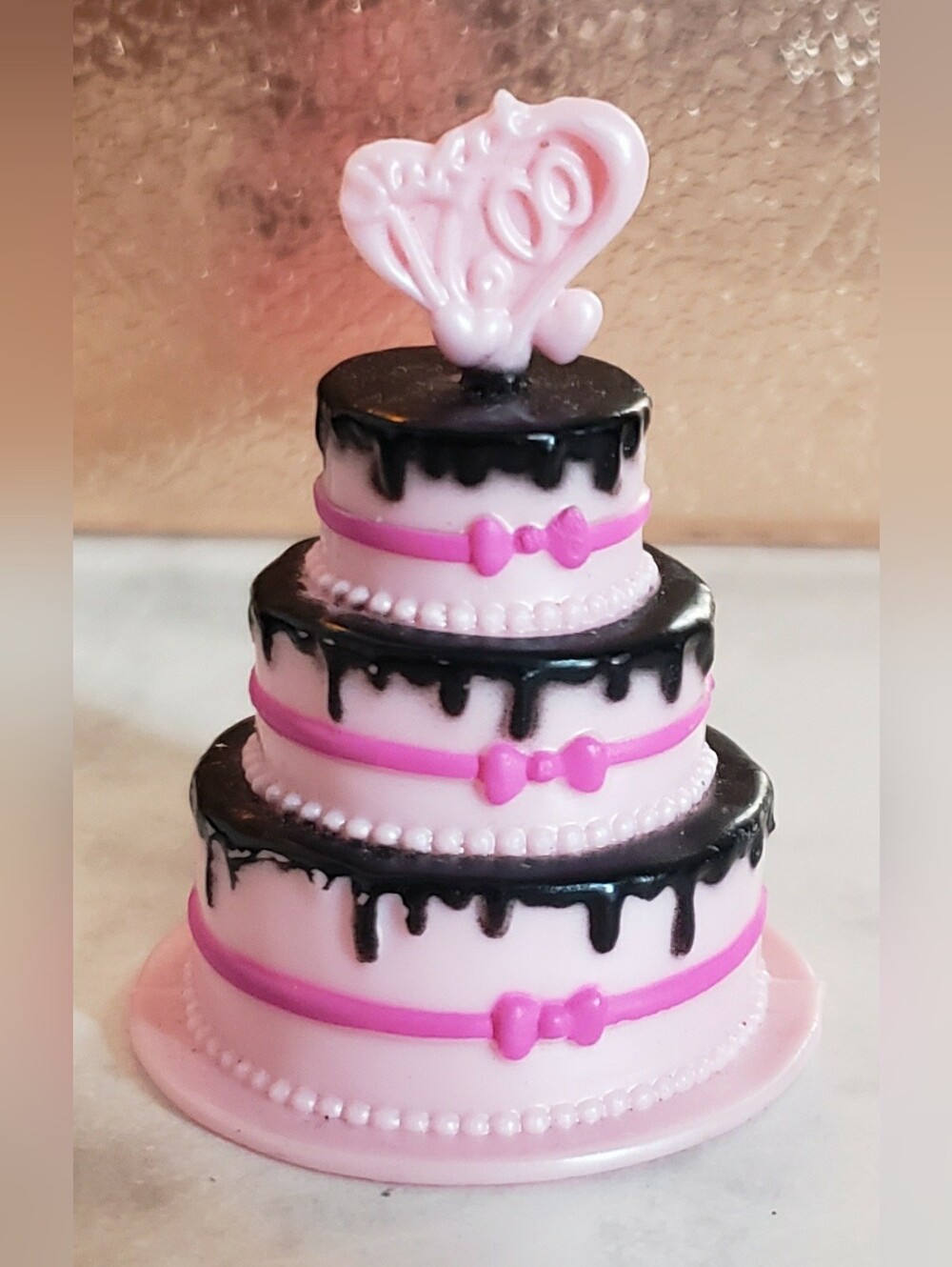 2011 Monster High Draculaura's SWEET 1600 Cake Accessory 1:6 Scale Barbie Size